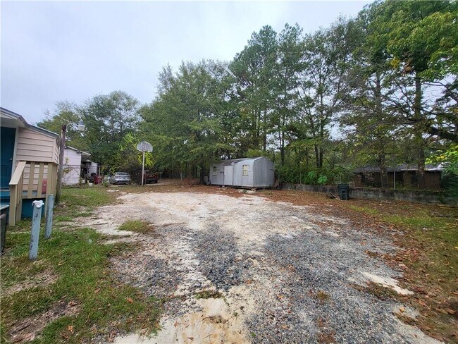 Building Photo - 873 Ell St