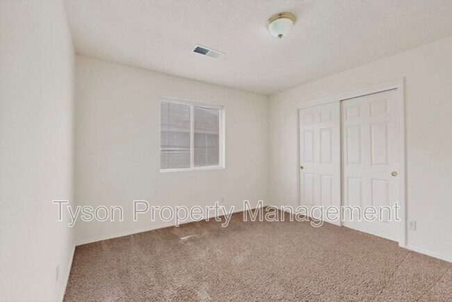 Building Photo - 908 Bursum Ln SE