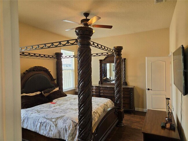 Building Photo - 14546 NW 27th Ave