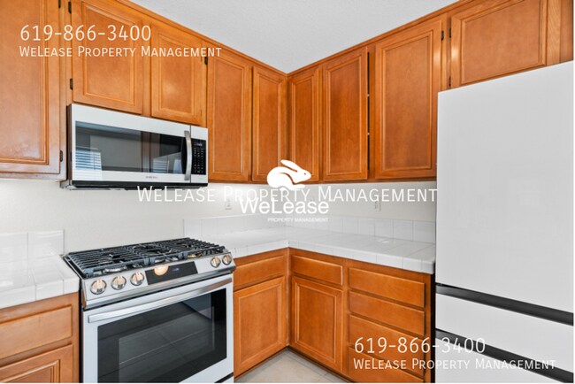 Building Photo - 3998 Carino Way