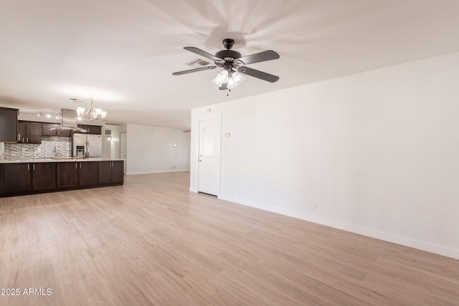 Building Photo - 6808 E Loma Land Dr