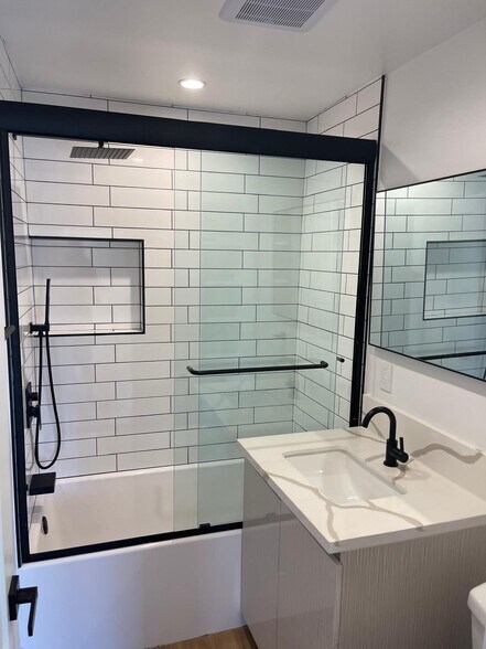 Building Photo - 7051 Garden Grove Ave