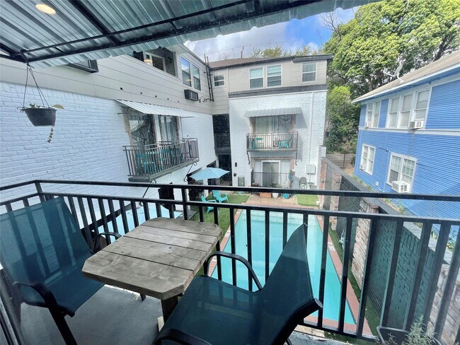 Building Photo - 412 Pacific St