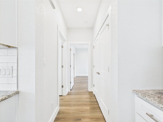 Building Photo - 3-Bed, 2-Bath Home in Fredericksburg – You...
