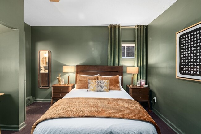 Building Photo - 619 Taylor Ave