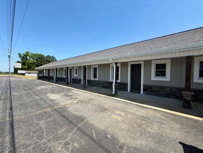 Building Photo - Clarksville Apartments