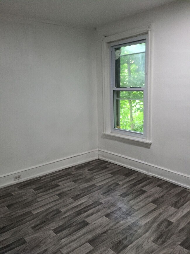 Building Photo - 2227 Jessup St