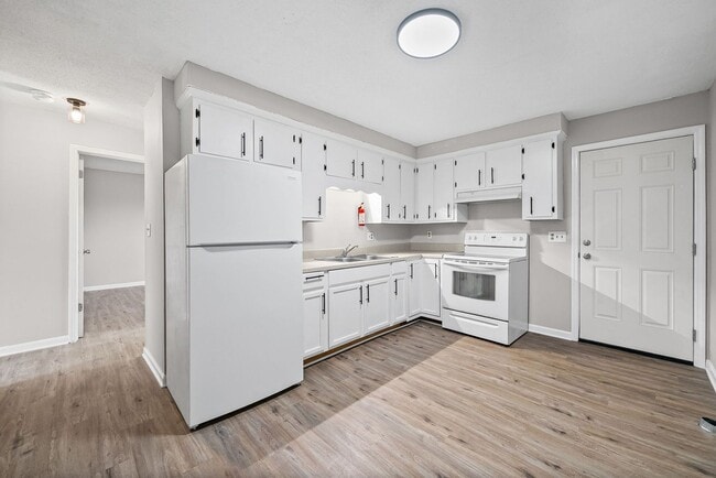 Building Photo - 111 Tandy Dr