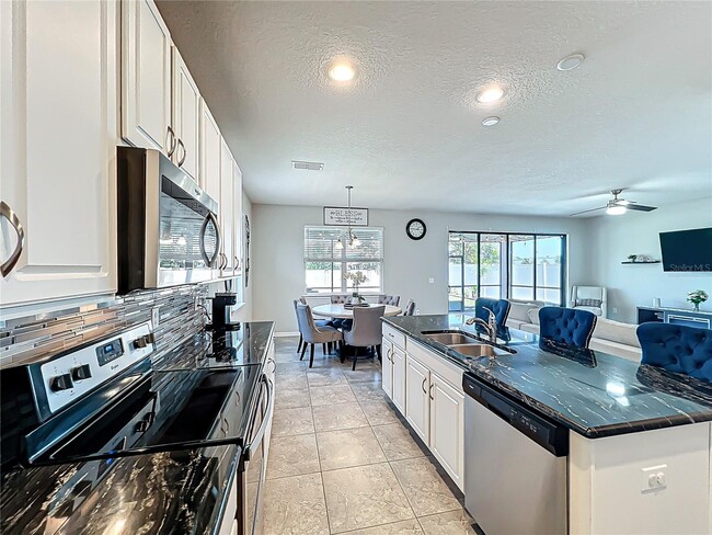 Building Photo - 2381 Rapollo Dr