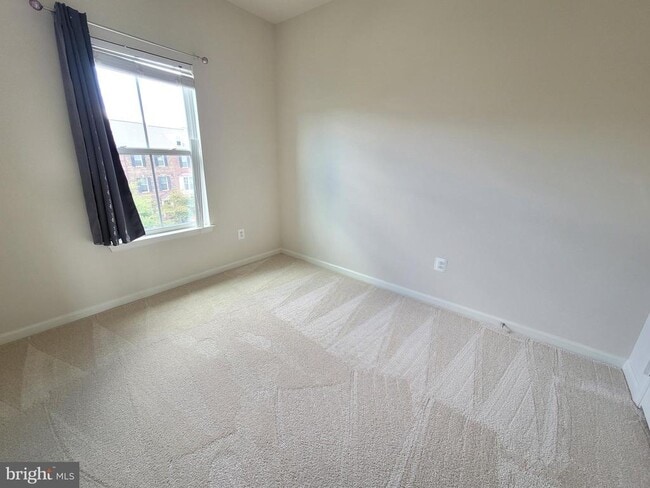 Building Photo - 3567 Sprigg St S