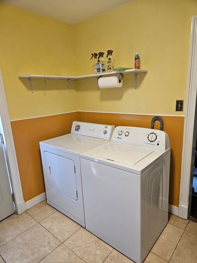 Building Photo - 3909 Patrick Ave