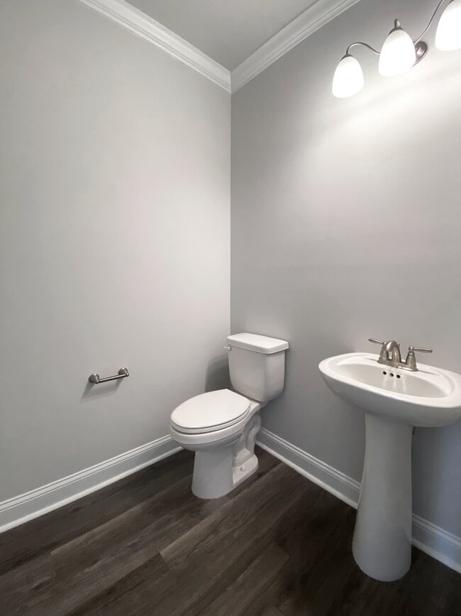 Building Photo - 6015 Forest Dell Ct