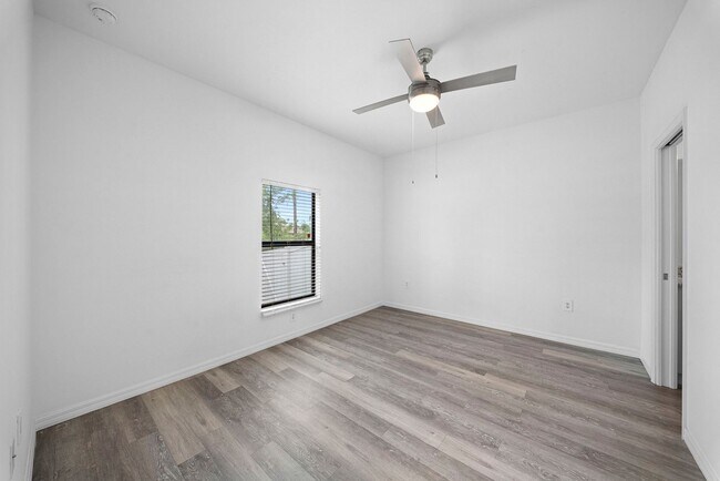 Building Photo - 4718-4718 29th St SW