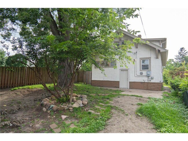 Building Photo - 3822 Fremont Ave N