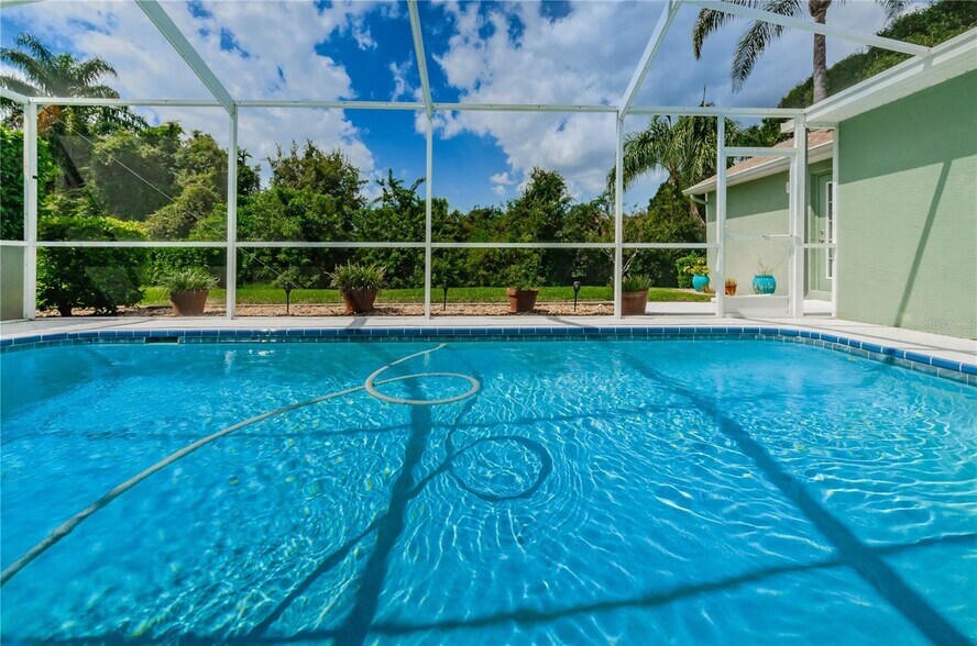 Building Photo - 9413 Summerbreeze Ter