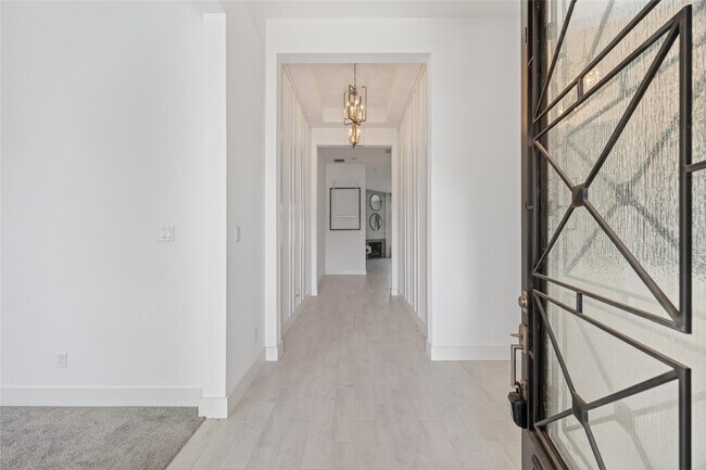 Building Photo - 32018 Crested Knl Ct