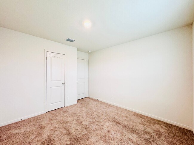 Building Photo - Beautiful Home in Converse!