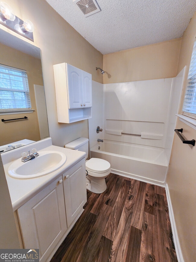 Building Photo - 142 Watercress Ct