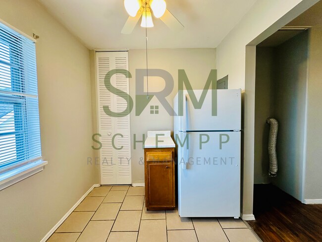 Building Photo - 4700 Walnut Grove Ave