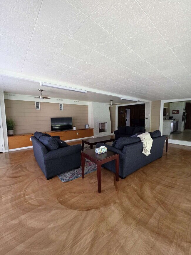 Building Photo - Need a mother-in-law suite or a kid cave?
