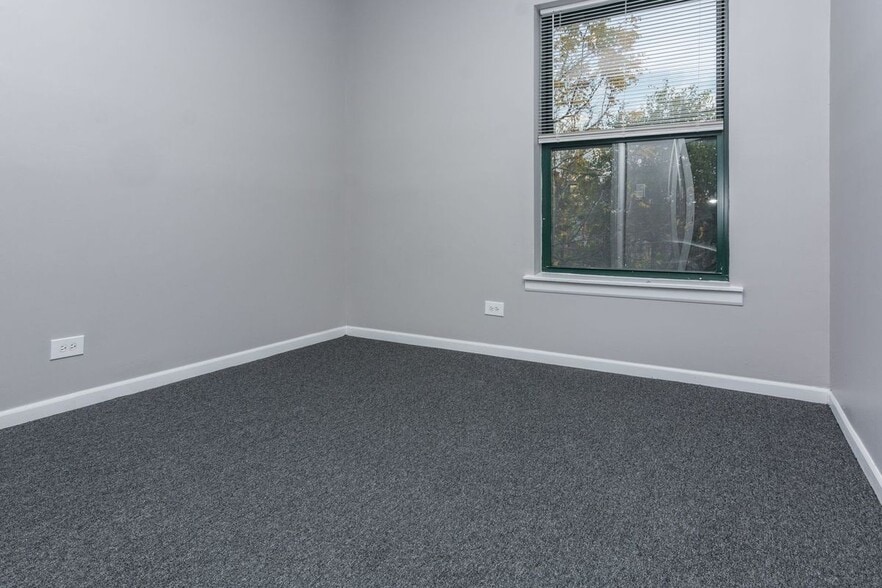 Building Photo - 6133 S Indiana Ave