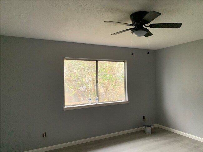 Building Photo - 7022 Harpers Dr