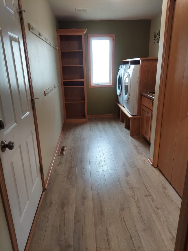 Building Photo - 5176 54th Ave NW