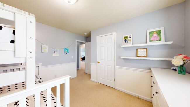Building Photo - 2259 Dewey Dr