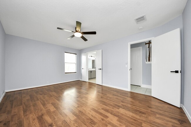 Building Photo - 2604 Eldridge Park Way
