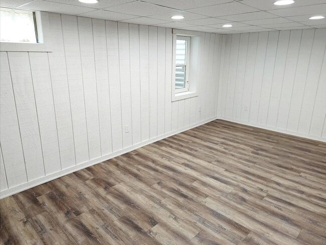 Building Photo - 410 Fairfield Ave NW