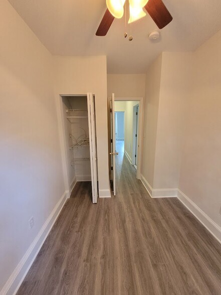 Building Photo - 417 I St NE