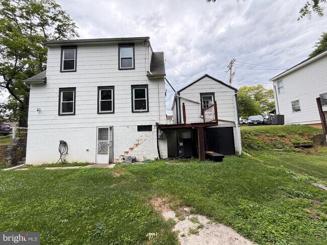 Building Photo - 316 Antietam Dr