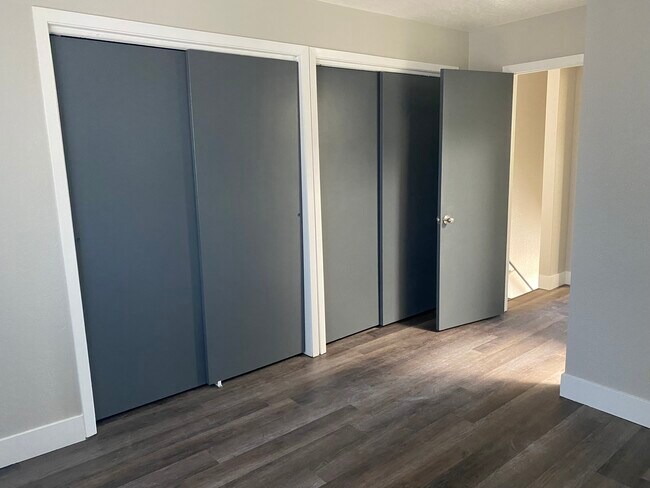 Building Photo - 922 Plumas St