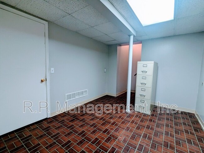 Building Photo - 3030 Asbury St