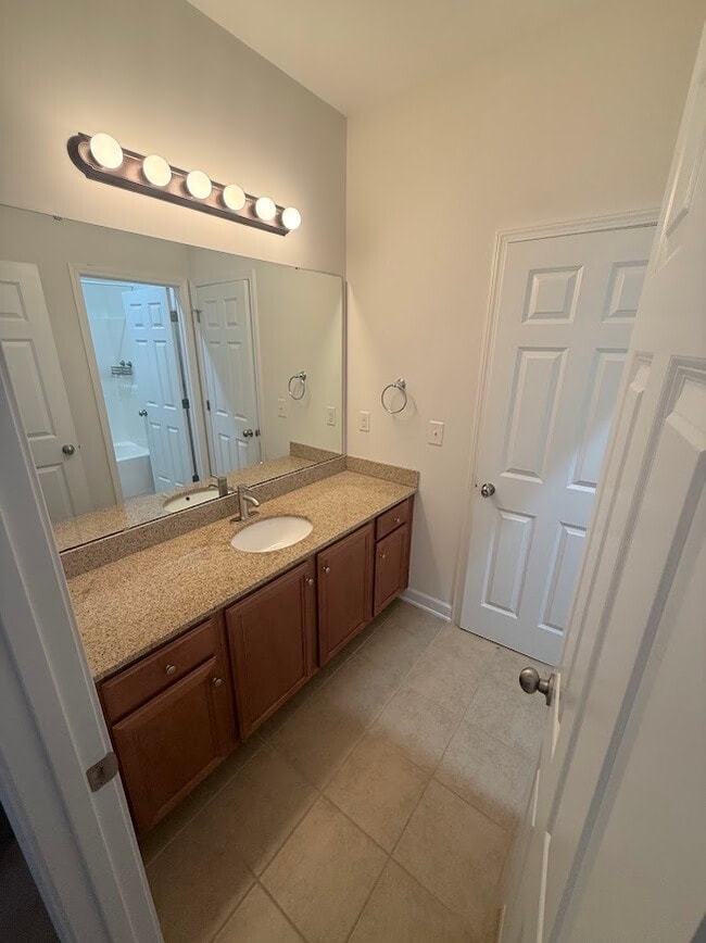 Building Photo - 951 Hendrick Ave