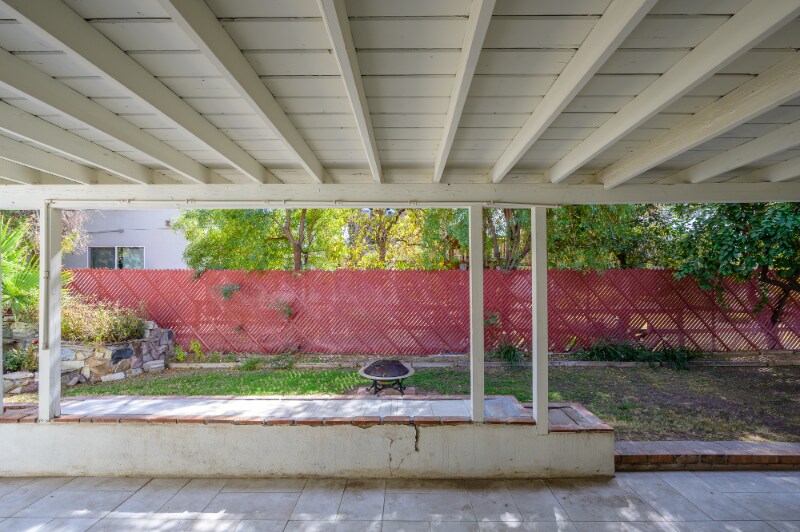 Building Photo - 1809 E Colter St