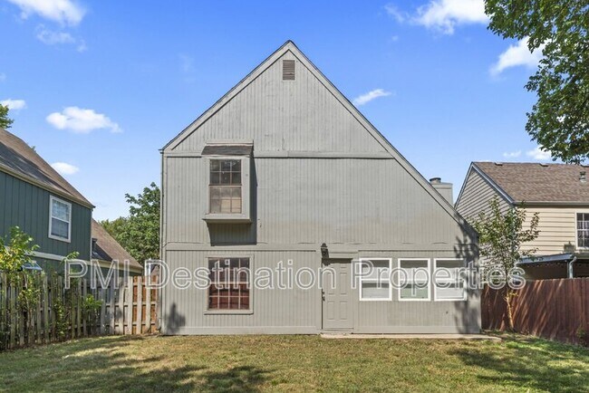 Building Photo - 3201 Creekwood Dr