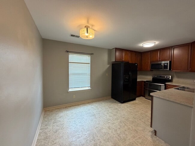 Building Photo - 16258 Hailey Ln