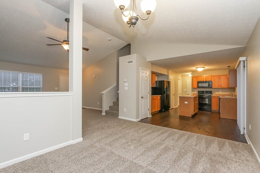 Building Photo - 16864 Maraschino Dr