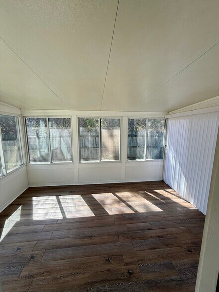 Building Photo - 149 Flagstone Ln