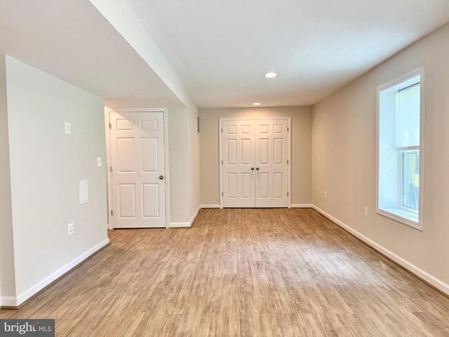 Building Photo - 53 Crestwood Ln