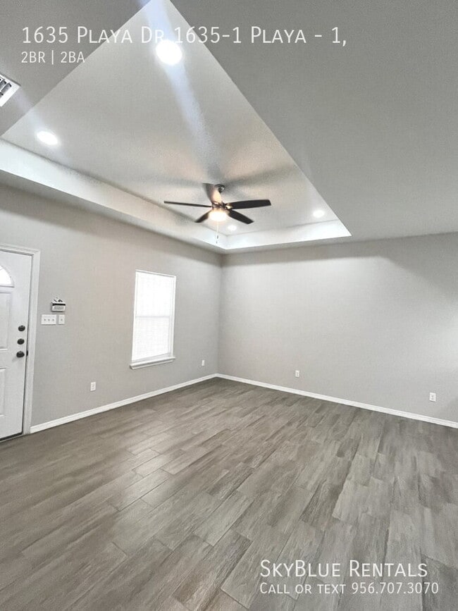 Building Photo - 1635 Playa Dr