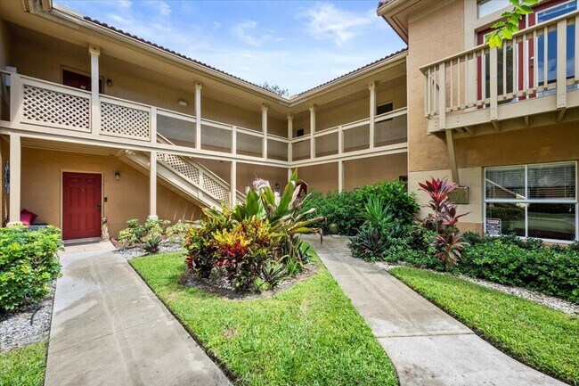 Building Photo - 4887 Via Palm Lakes Via