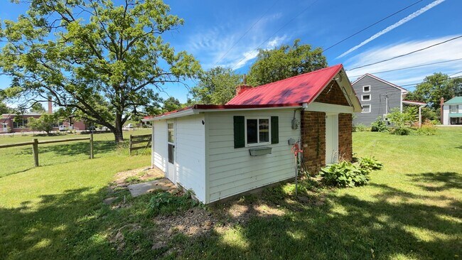 Building Photo - 4201 Prices Fork Rd