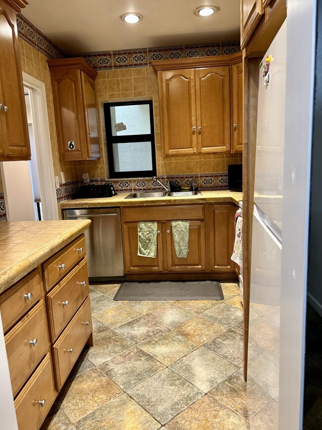 Building Photo - 12745 Westhampton Cir