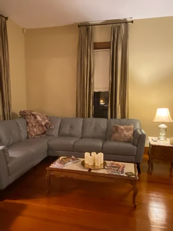 Building Photo - 819 Hackberry St