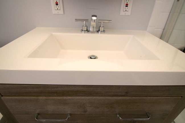 stone sink - 1428 E Florida St