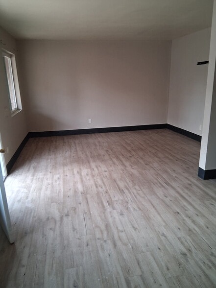 Primary Photo - 259 W Tamarisk St