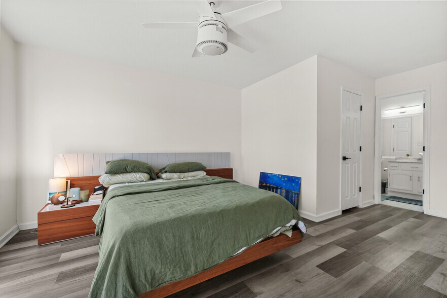 Building Photo - 1242 Weatherstone Dr NE