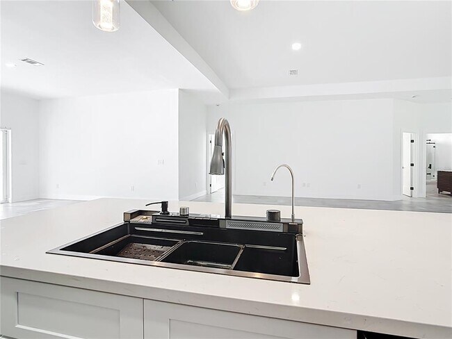 Building Photo - 159 Antilla Dr